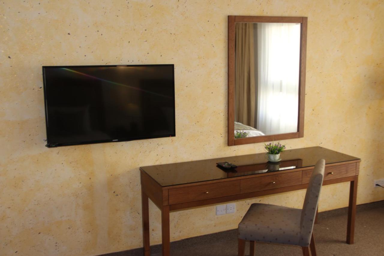 Saray Hotel Амман Экстерьер фото